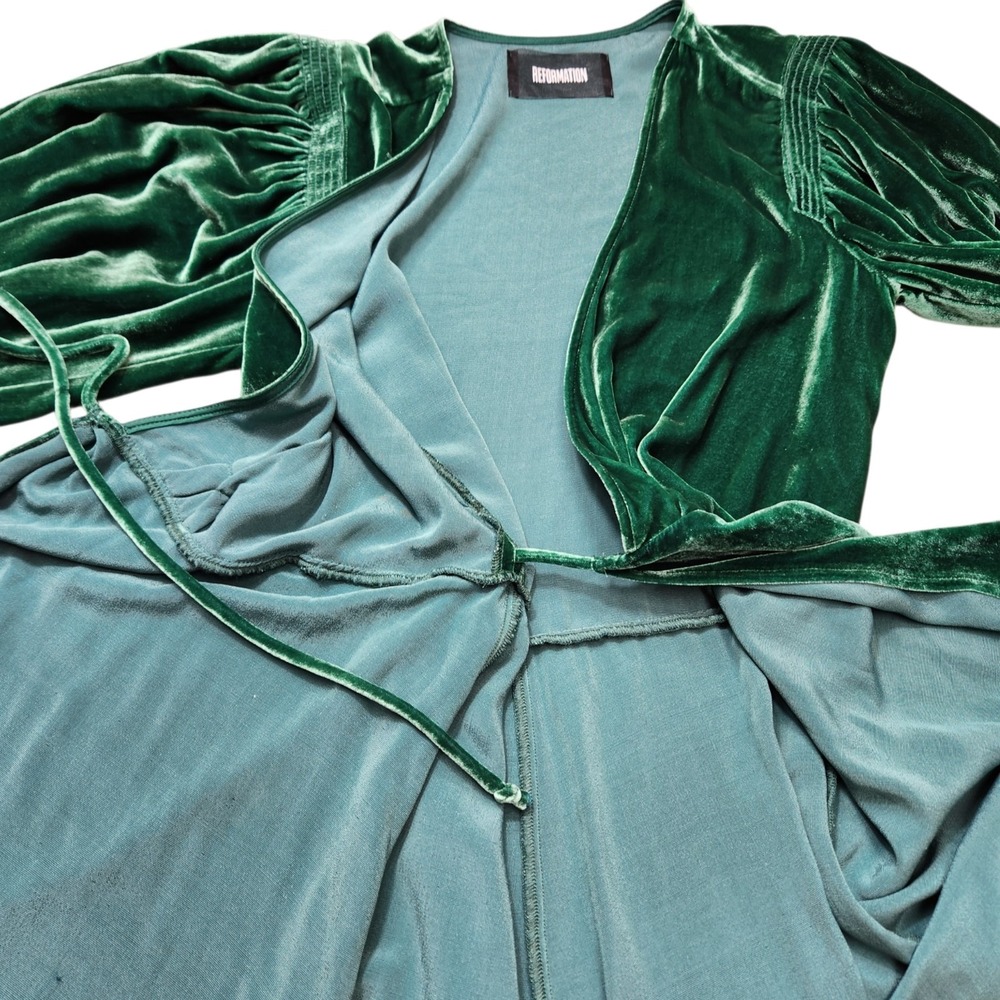 Reformation Size XS Emerald Green Velvet Wrap Mini Dress‎ 3/4 Sleeve Burnout - Picture 10 of 13